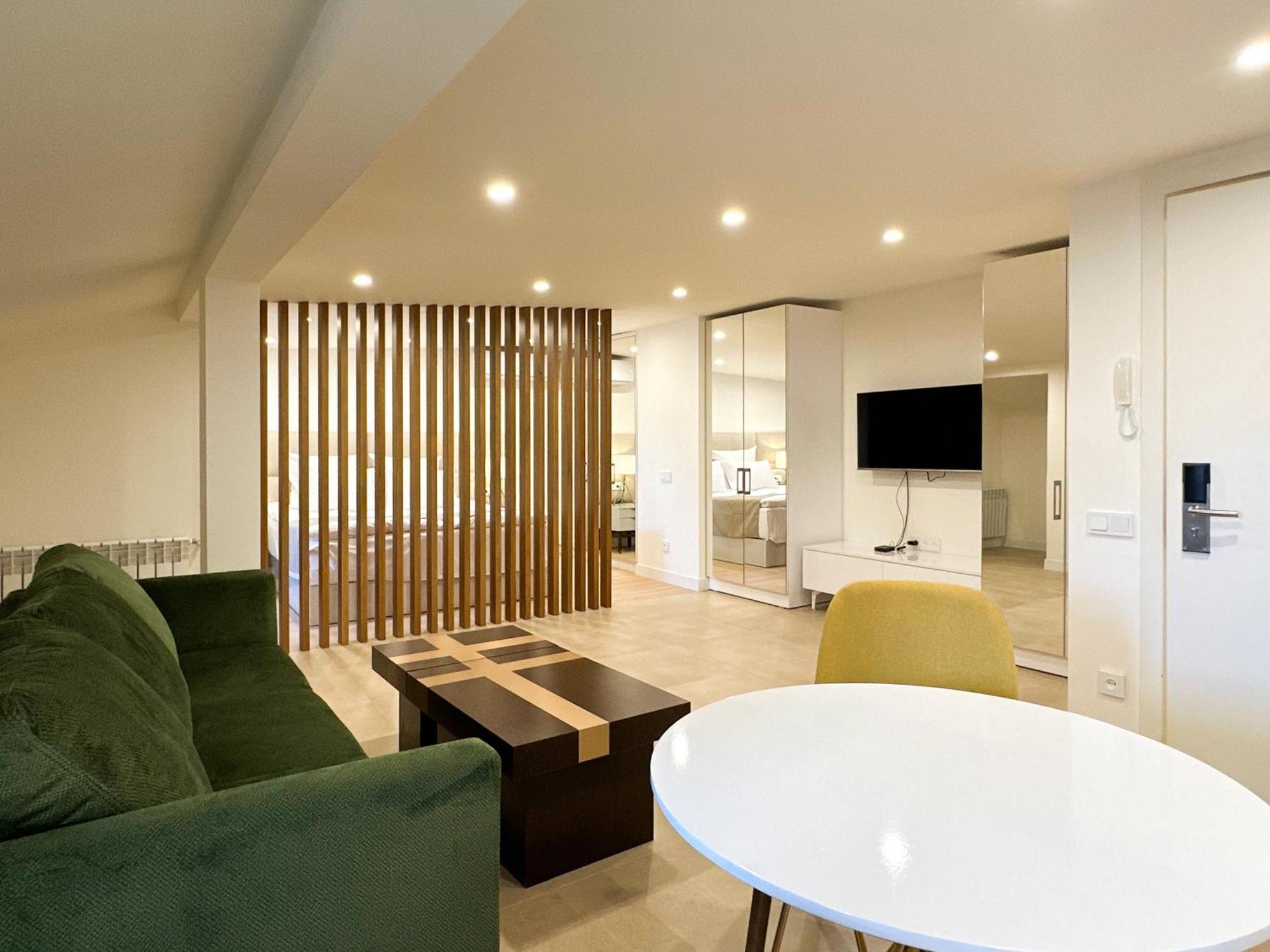 Ris Opera Apartments Ереван Экстерьер фото